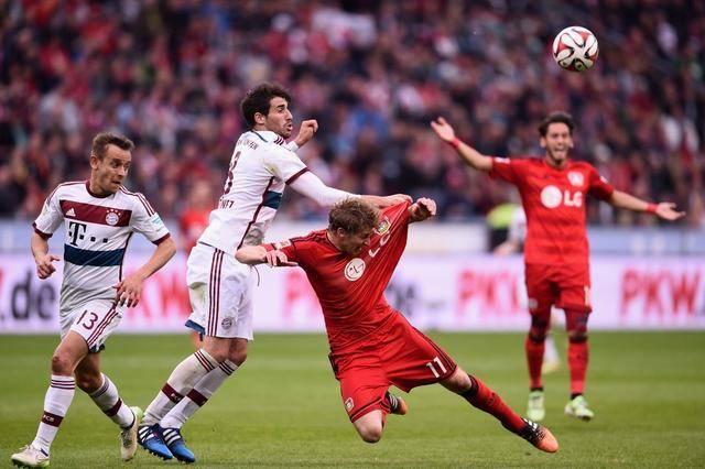  拜仁慕尼黑客场奏凯，德甲霸主地位稳固如初  